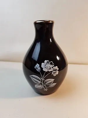 Buy  WADE BLACK FROST VASE WITH WHITE FLOWERS 12.5cm Tall • 4.50£