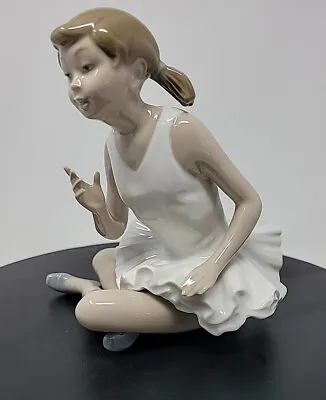 Buy Lladro Nao Ballerina Dancer Glossy Porcelain Figurine Sit  Spain Daisa 1977 • 56.81£