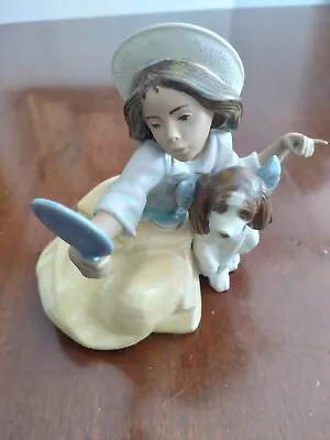 Buy Lladro Figurine, Who's The Fairest Girl, Girl With  Mirror ,  Dog, Gres Finish • 26.33£