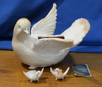 Buy Ceramic Bird Vase With 2 Baby Birds • 11.81£