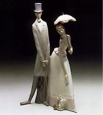 Buy NIB! Couple With Parasol #4563. Brand New In Box 20”Hx12”W. Ships From Spain. • 909.20£