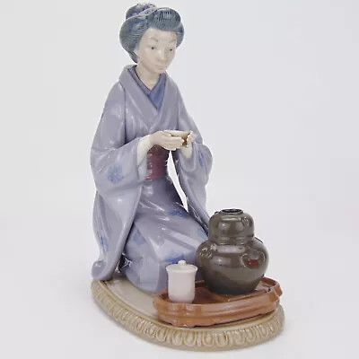 Buy Lladro Figurine August Moon 5122 Porcelain Geisha Figure • 69.99£