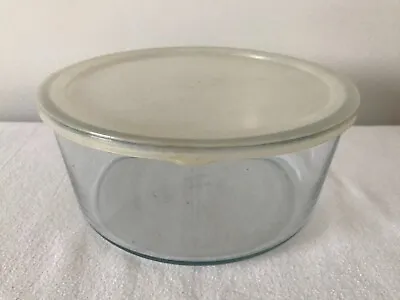 Buy PYREX Round Bowl With Plastic Lid - 1.5 Litres • 6£