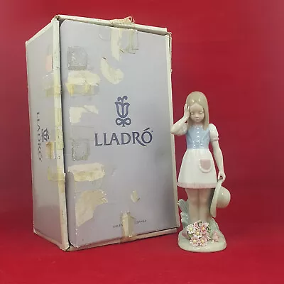 Buy Lladro Figurine Dropping The Flowers 1285 (Boxed) • 195£