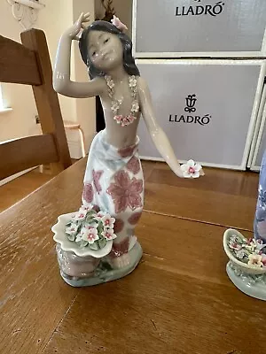 Buy Lladro Figurine - Aloha -  01478 • 50£