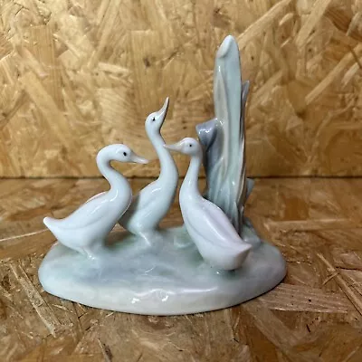 Buy Vintage Nao By Lladro Porcelain Figurine - Group Of Ducks Three Geese 12cm • 4.99£