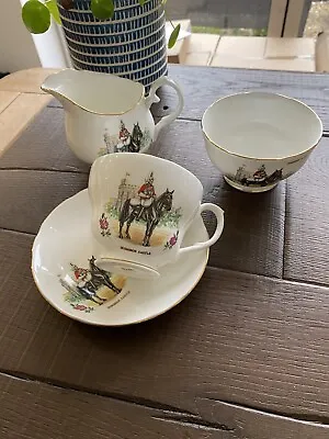 Buy Duchess Bone China - Windsor Castle Kings Guard Tea Set • 14.95£