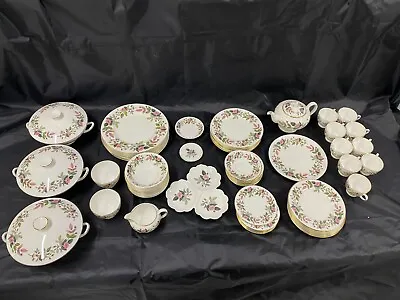 Buy Wedgewood Hathaway Rose 8 Place Dinner Service - 73 Pieces- Used • 249.99£