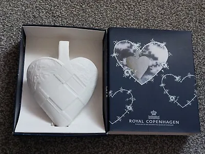 Buy ROYAL COPENHAGEN WHITE DECORATION HEART..WALL POCKET VASE..16cm..NEW BOXED • 49.50£