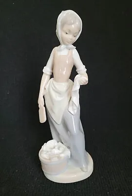 Buy NAO By Lladro Figurine Wash - Laundry Day Girl (VGC) • 11.90£