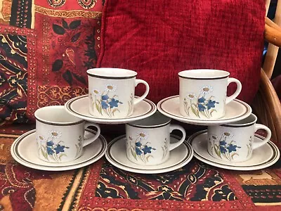 Buy Royal Doulton Lambethware Hill Top Cup And Saucer X 5.  Set A • 18.99£