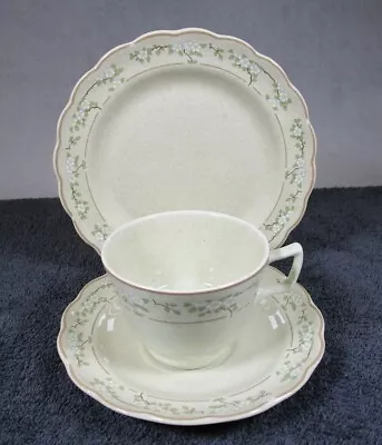 Buy Lovely Vintage Royal Doulton Lambethware Somerset Floral Cup, Saucer, Plate Trio • 6.95£
