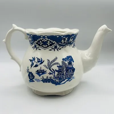 Buy Price Kensington Potteries Blue Willow Handpainted Teapot Missing Lid • 27.51£
