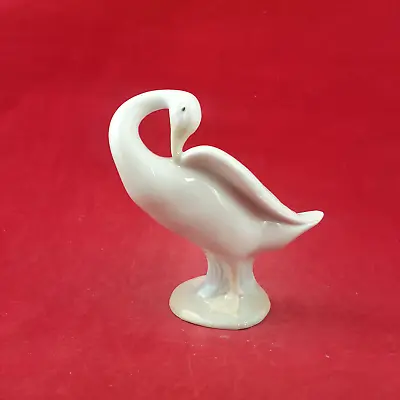 Buy Lladro Figurine - Little Duck Preening 4553 - L/N 2467 • 12£