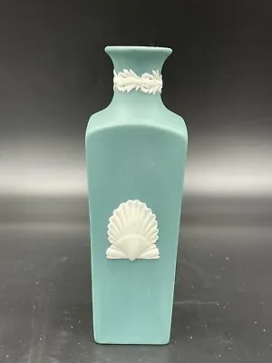 Buy Wedgwood Teal Jasperware Vase With Shell Design • 28£