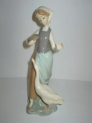 Buy Charming Lladro Figure Girl With Duck / Goose 1052 Figurine • 32£