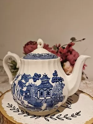 Buy WESSEX COLLECTION WILLOW PATTERN BLUE AND WHITE Teapot 17cm Tall, Approx 6 Cups • 15£