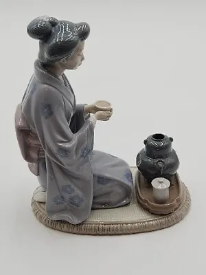 Buy 1981 LLadro 5122 August Moon Geisha Japanese Girl Serving Tea Ceremony, Retired  • 138.02£
