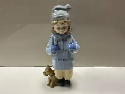 Buy Nao Lladro Figurine / Girl With Dog And Back Pack Figurine / Daisa 1987 • 14£