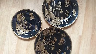 Buy Three Booths Silicon China  Antique Willow Pattern Black/gold Plates • 12.99£