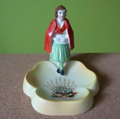 Buy Crested China WW1 Nurse With Red Cloak: Lucky White Heather From Woodhouse Eaves • 75£