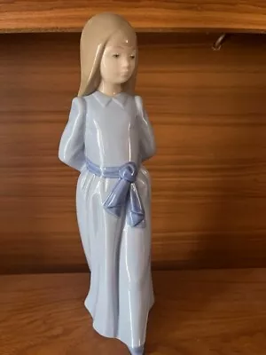 Buy Lladro NAO Girl In Blue Dress #1425 Figurine • 3£