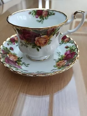 Buy Royal Albert Old Country Roses Bone China Tea Cup And Saucer.  Immaculate. • 7£