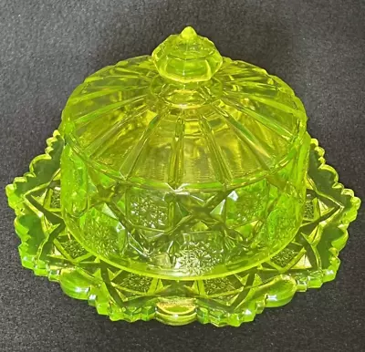 Buy Westmoreland Vaseline Glass “Old Quilt” Pattern Round Covered Butter Dish GLOWS! • 104.36£