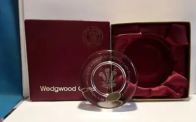 Buy Wedgwood Glass Etched Paperweights 415 • 5£