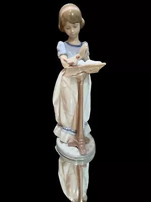 Buy Lladro Figurine Sunday Prayer No.6584 • 75£