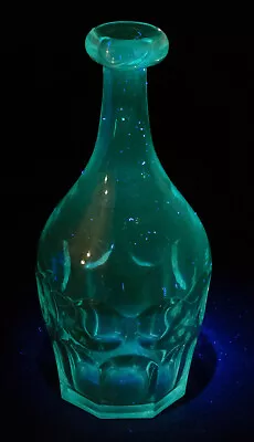 Buy Antique EAPG Clear Glass Decanter In Ashburton Pattern With Bar Lip Fluoresces • 48.02£