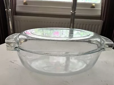 Buy Large Oval Clear Glass Pyrex Dish With Matching Lid  • 22£