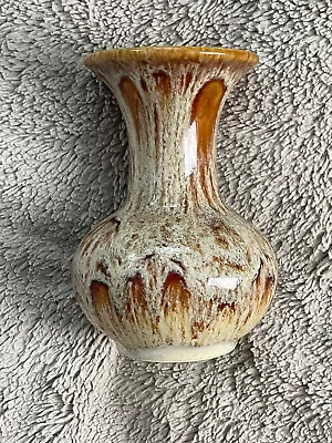 Buy Vintage Vase In Light Brown - Fosters Studio Cornwall • 13.95£