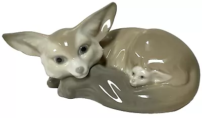 Buy Lladro 1065 Fox And Cub 7  Glazed Porcelain Animal Figurine (chipped Ear) • 37.88£
