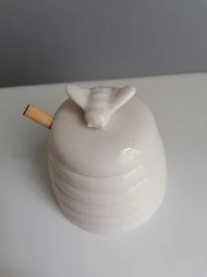 Buy White Ceramic Honey Pot With Bee Handled Lid • 5£
