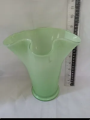 Buy Green Art Glass Vase  9   Vtg. 1940's No Markings Rimmed Bottom • 18.45£