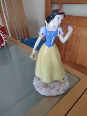 Buy Royal Doulton Disney Princesses Snow White 18545 Showcase Collection. • 10£