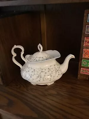 Buy Royal Albert Caroline Teapot • 40£