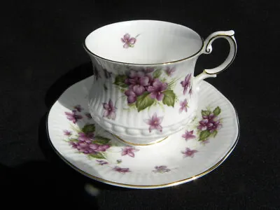 Buy Vintage Queen’s, Rosina China Co. Ltd. Fine Bone China Cup & Saucer W/Violets • 14.22£