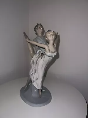 Buy Lladro Nao Figurines • 90£
