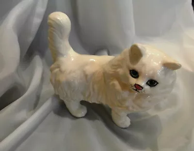 Buy VINTAGE BESWICK WHITE PERSIAN CAT No1898  -  CUTE !! • 9.99£