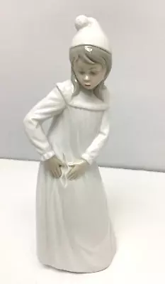 Buy Lladro NAO  Girl With Torn Nightgown  Figurine #0235 SE3 • 4.99£