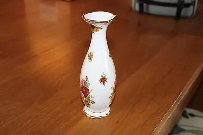 Buy Royal Albert Old Country Roses Stem Vase • 1£