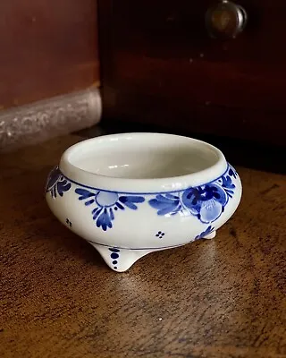 Buy Vintage Delft Trinket Dish With Legs | Small Ceramic Bow Vintage Pottery • 12.90£