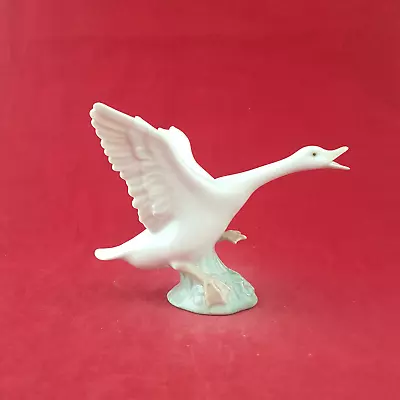 Buy Lladro - Jumping Duck 1265 - L/N 2489 • 20£