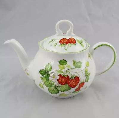 Buy Queens Rosina China Virginia Strawberry Tea Pot England • 43.18£
