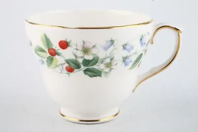 Buy Duchess - Strawberryfields - Breakfast Cup - 179287Y • 18.25£