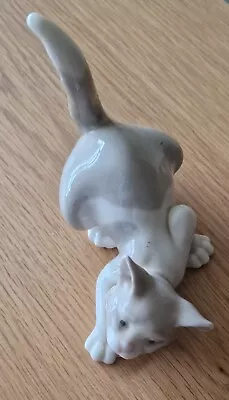 Buy Lladro Figurine Of Crawling Cat • 25£