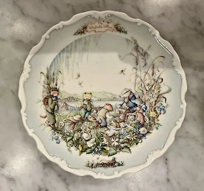 Buy Royal Albert Wind In The Willows Bone China Collector Plate - The Picnic • 5£