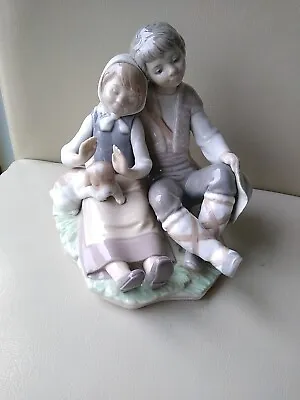Buy Lladro Retired Figurine.Country Boy And Girl With Puppy.Entitled, Friendship. • 45£